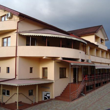 Hotel Martisorul Cacica Exteriér fotografie