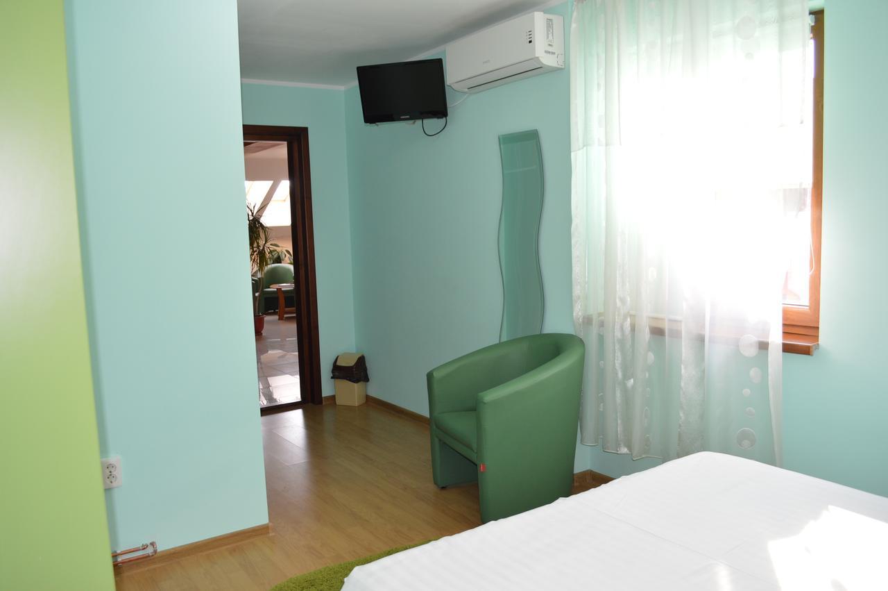 Hotel Martisorul Cacica Exteriér fotografie