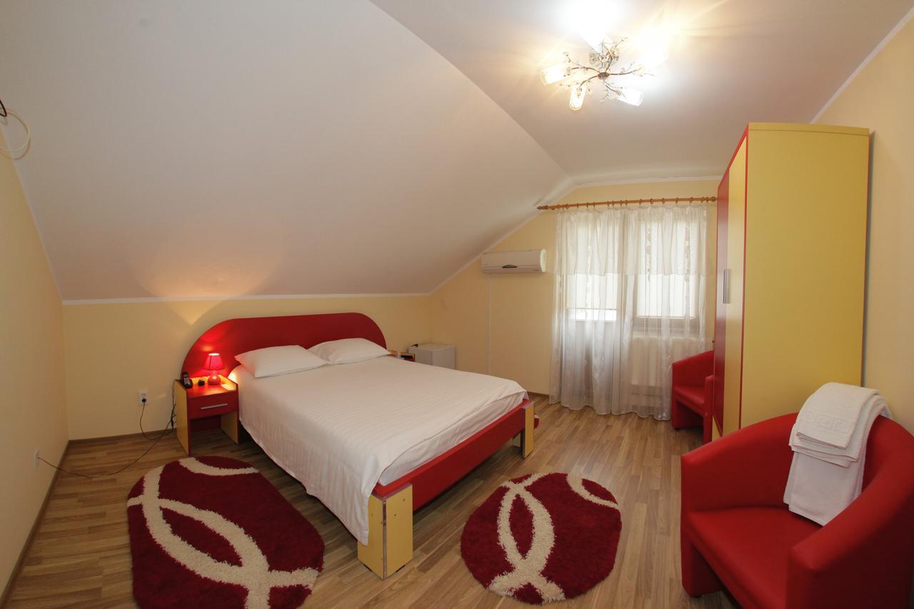 Hotel Martisorul Cacica Exteriér fotografie